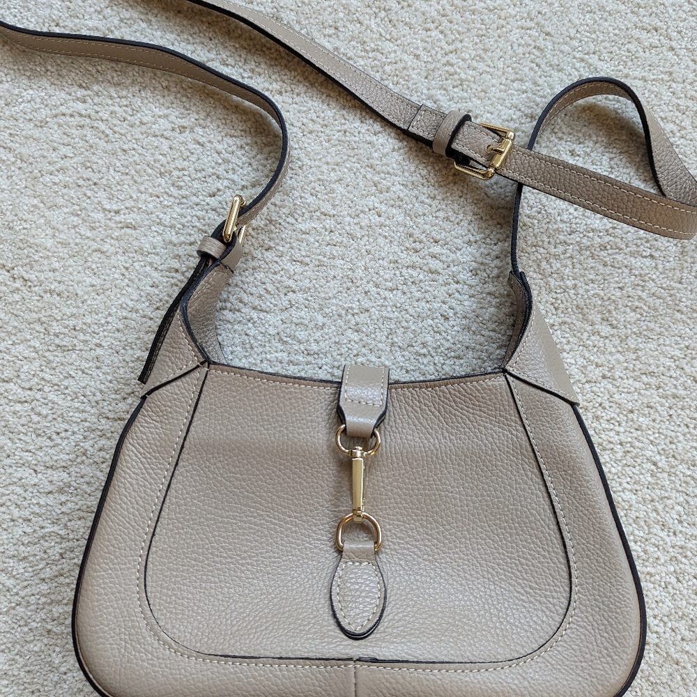 Leather shoulder handbag purse